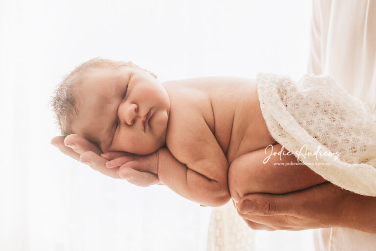 Oaklee’s Newborn Session | Jodie Andrews Photography